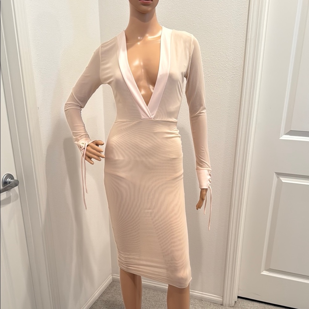 Elegant Cream Long Sleeve Dress